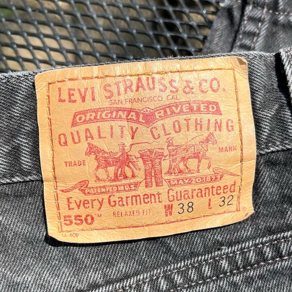 1999 Black Levi’s 550 Jeans - Picture 2 of 14